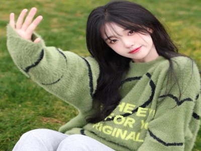 和平精英超短裙图片,《和平精英》新皮肤走红，游戏画面大升级